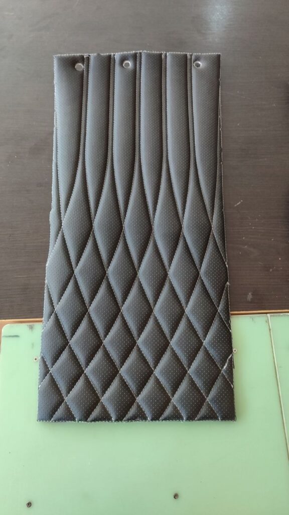 Перфорированная экокожа объёмная прострочка волна ромб стопка деталей — Автостудия K9