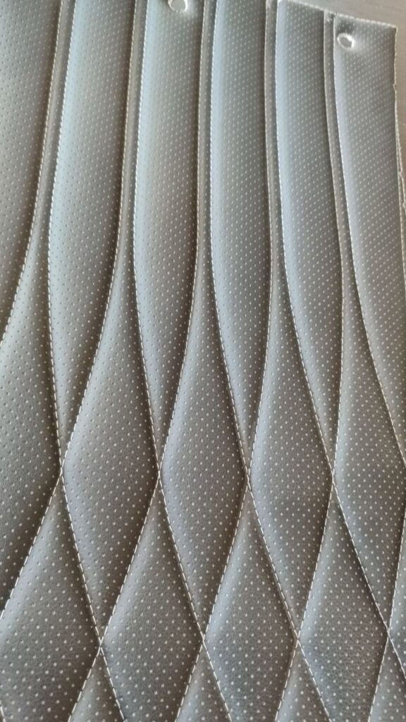 Перфорированная экокожа серая прострочка волна авточехлы — Автостудия K9