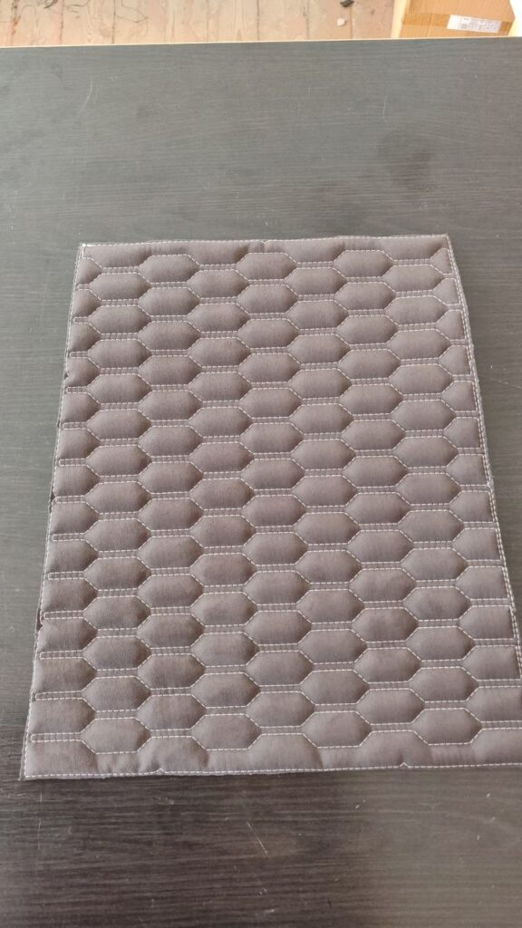 Замша тёмно-серая белая прострочка соты авточехлы — Автостудия K9